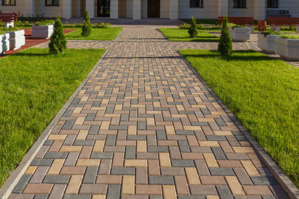 Best Driveway Pavers Installation  in Gladstone, MO