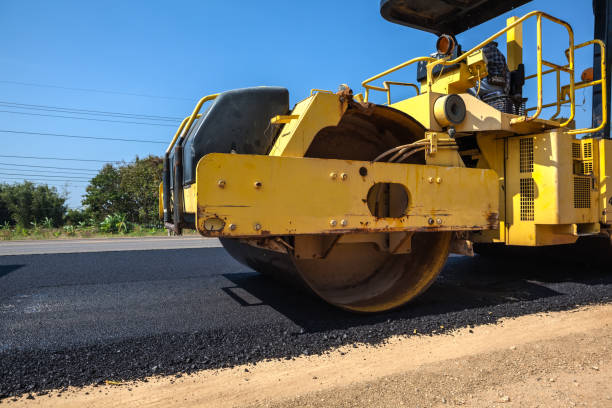 Best Driveway Paving Company  in Gladstone, MO